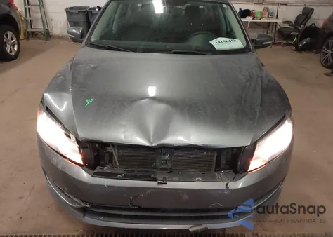 2012 Volkswagen Passat 2.5L S z USA, uszkodzony, nr VIN 1VWAH7A35CC110699